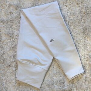 ALO Yoga White Leggings for Effortless Style